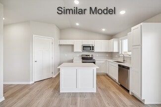 319 NE Chalet St, Elkhart, IA 50073