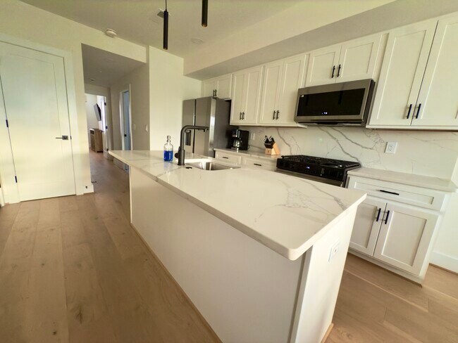 808 12th St NE unit 3, Washington, DC 20002 - photo 4