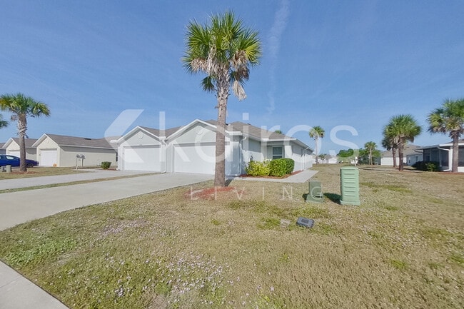 18328 Gibraltar Ln, Lehigh Acres, FL 33936 - photo 2