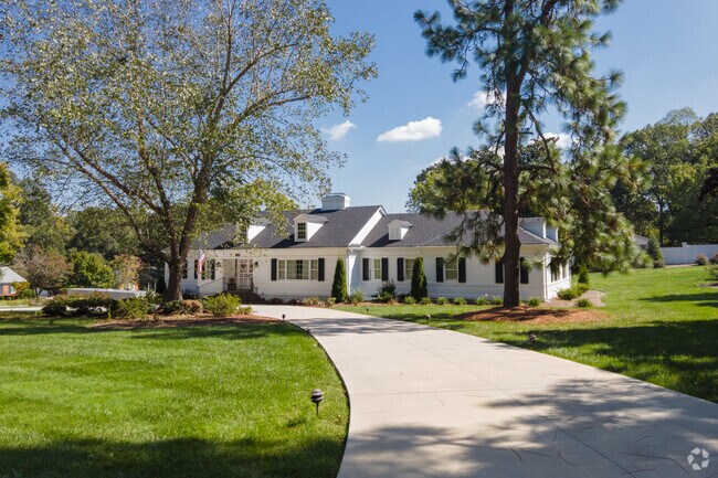 You can find a variety of home styles in Erwin Heights like this Colonial revival style home.