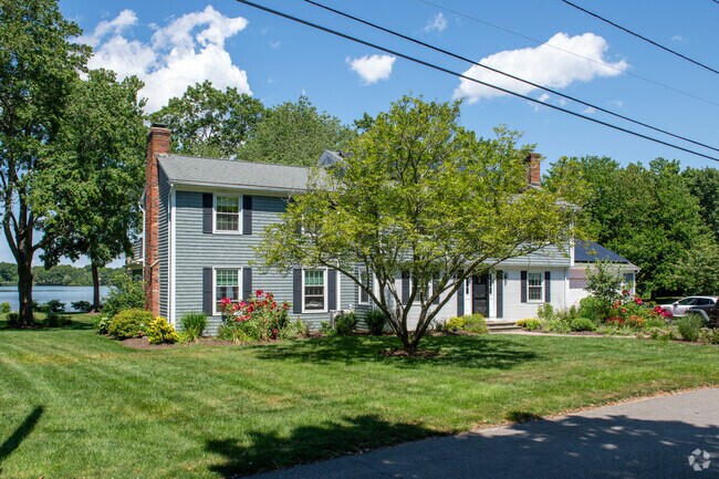 A home that has wonderful views of Brickyard Pond in the Nayatt neighborhood is a great place.