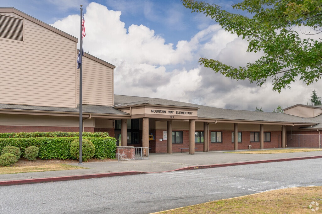 Mountain Way Elementary School offers great education in a fun atmosphere.