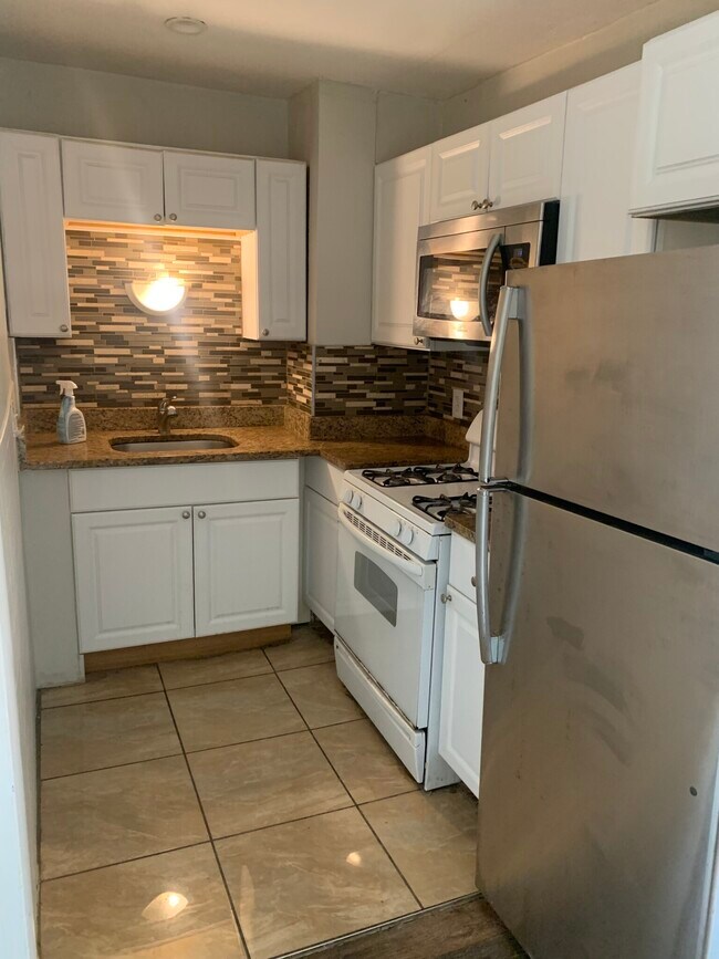 10 Fourth St Place unit 1, Cambridge, MA 02141 - photo 2