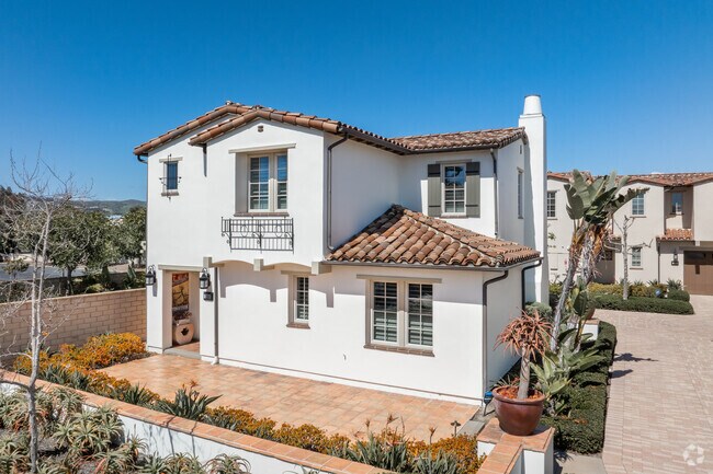 The homes in the Marblehead neighborhood often showcase Mediterranean and Spanish-inspired architecture that fits San Clemente’s coastal style.