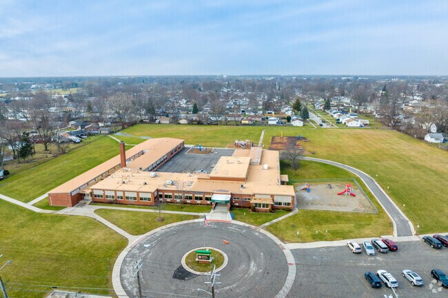 Main entrance at Crescentwood Elementary School in Warren.