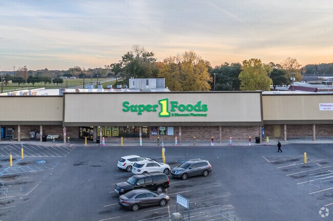Super 1 Foods is the grocery store of choice for Breaux Bridge residents.