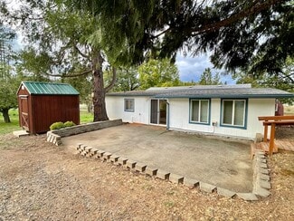 195 Hidden Valley Rd, Grants Pass, OR 97527