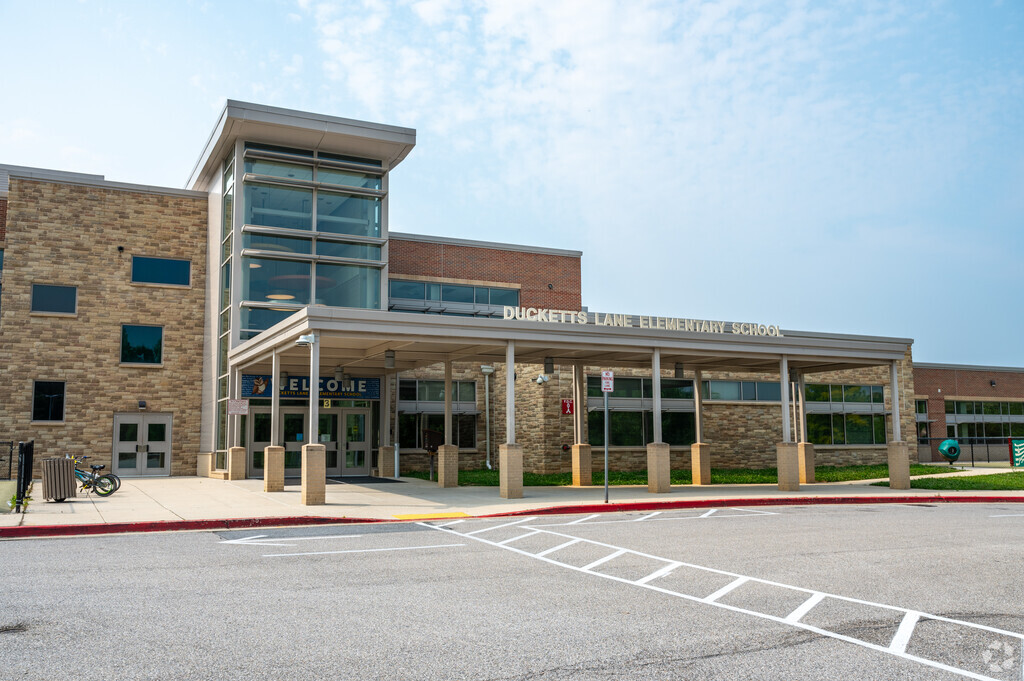 Ducketts Lane Elementary School in Elkridge has a student:teacher ratio of 11:1.