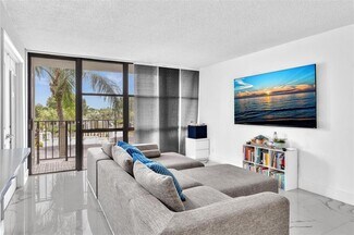 1000 Parkview Dr Unit 329, Hallandale Beach, FL 33009