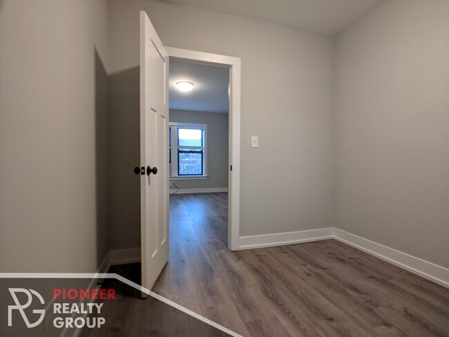 711 W Brompton Ave unit 39, Chicago, IL 60657 - photo 6
