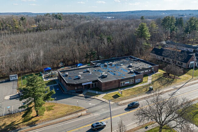 Westboro Knowledge Beginnings provides private education in the neighborhood of Westborough