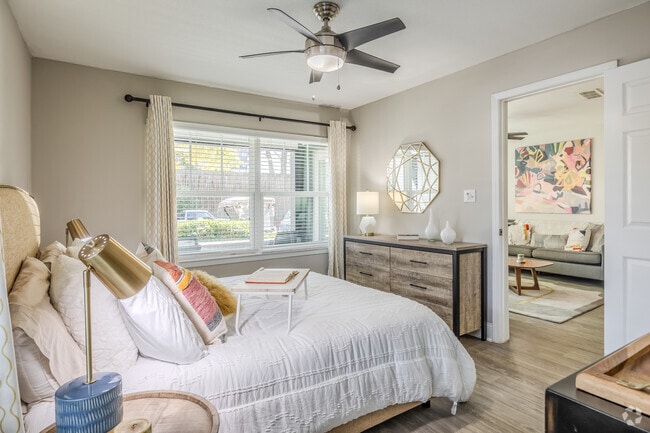 1BR, 1BA - 600SF - Bedroom