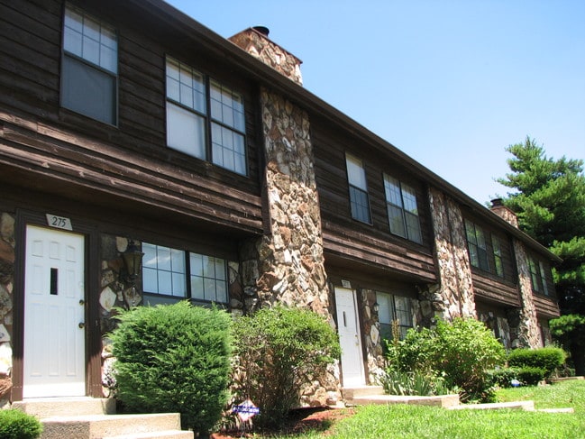 Seven Hills Forest Condominiums, Florissant, MO 63033 - photo 7