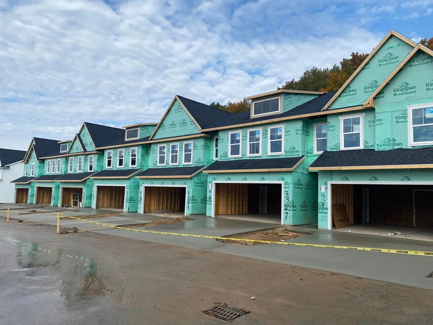 3327 Kings River St SW, Wyoming, MI 49418 - photo 1