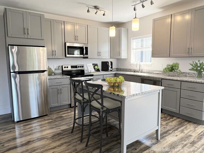 Brookview Commons West - Studios, 1BR, 2BR Apartments, Danbury, CT 06810 - photo 2