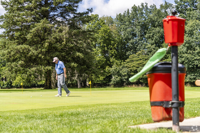 Nicholls locals use the practice greens to up their putting game.