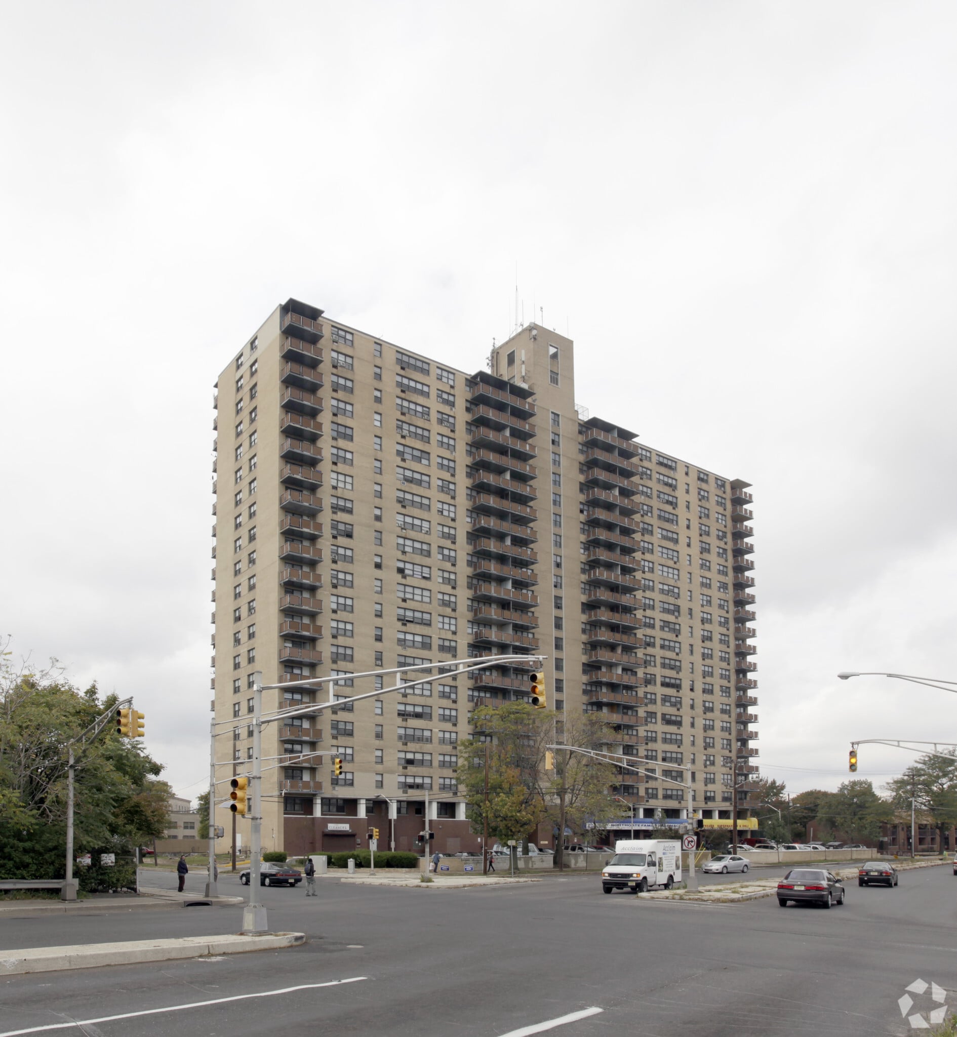 Northgate I, Camden, NJ 08102 - photo 1