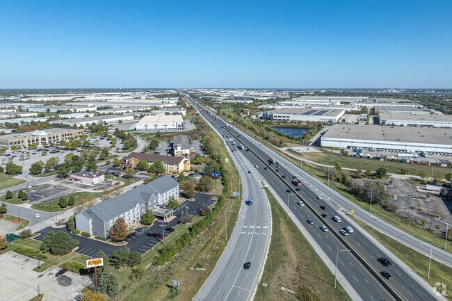 Residents of Sunset Park-Old Plank are just miles away from Interstate 55.