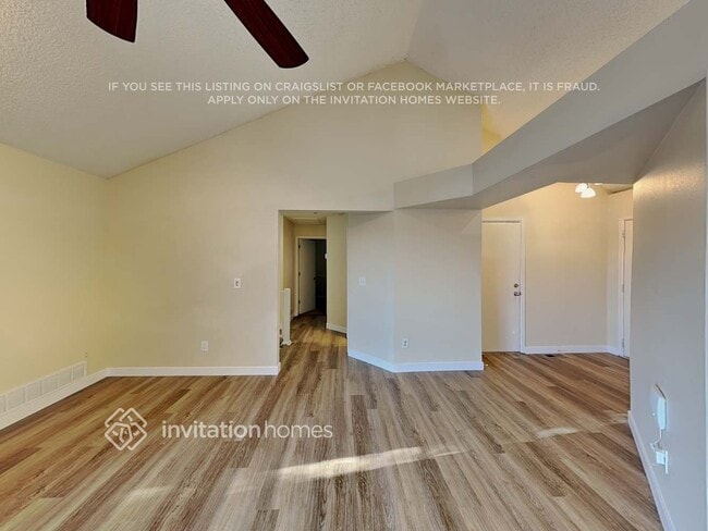 7736 Halleys Dr, Littleton, CO 80125 - photo 4