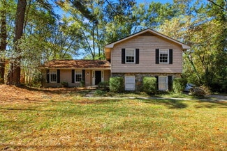 1805 Highpoint Rd, Snellville, GA 30078