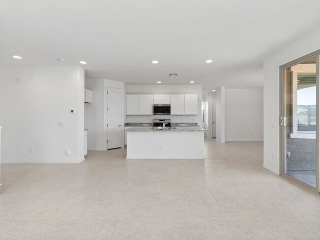 22808 E Roundup Way unit 36458643, Queen Creek, AZ 85142 - photo 4