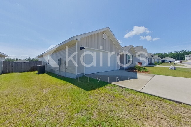 4671 Malay Cir, Milton, FL 32571 - photo 2