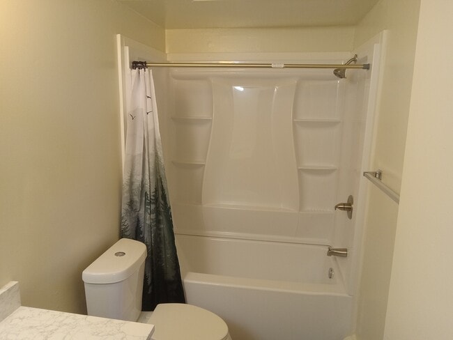 Holly House Apartments, Rochester, MI 48307 - photo 7