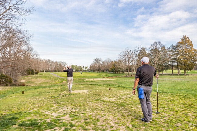Pohick Golf Club provides an exceptional golfing experience in the heart of Pohick.