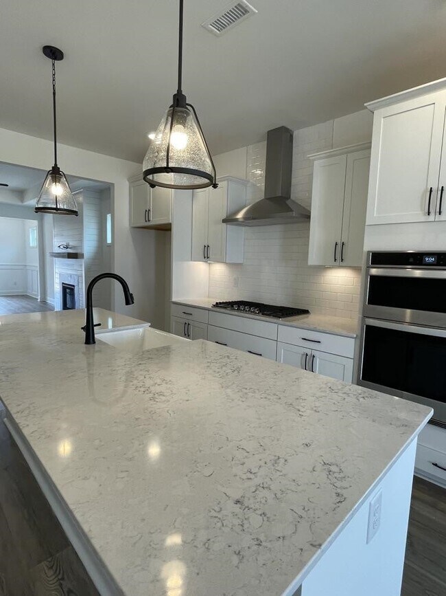 124 Swain St, Clayton, NC 27527 - photo 4