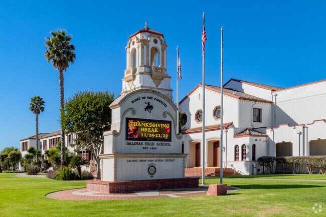 Salinas High School fosters academic excellence in Salinas.