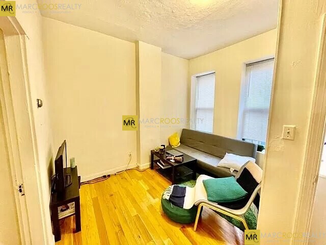 15 Charter St unit 11-4, Boston, MA 02113 - photo 5