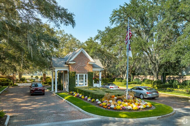 The gatehouse ensure secure access and safety for the members of Berkley Hall.