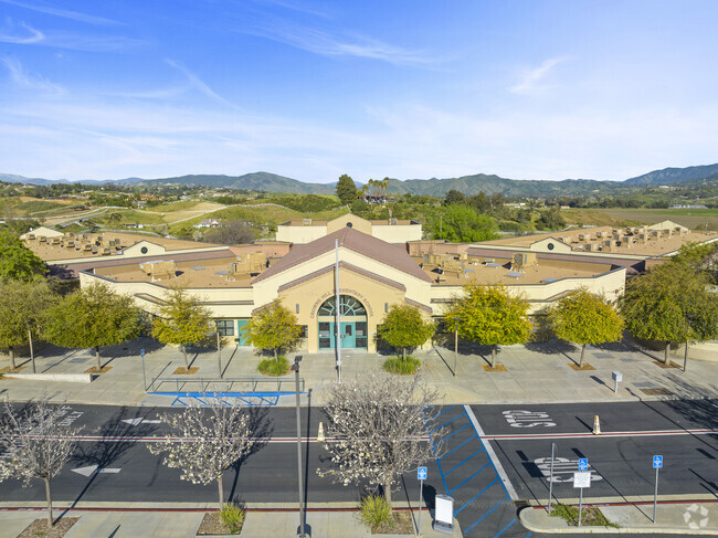 The Inviting Entrance To Crowne Hill Elementary In Temecula's Idyllic Neighborhood.
