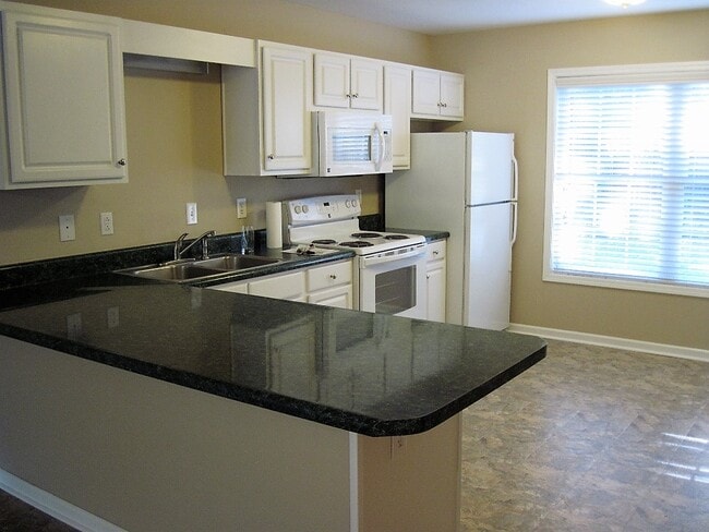 121B Heatherbrook Ct, Anderson, SC 29625 - photo 3