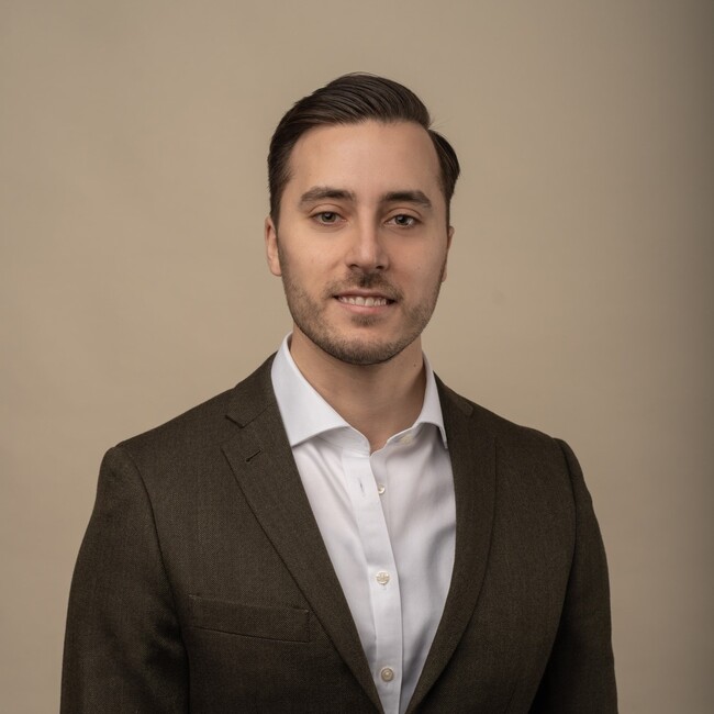 Agent Photo