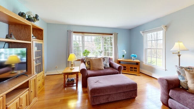 6 Whipstick Rd, New Fairfield, CT 06812 - photo 2