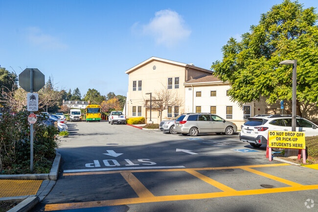Encinal Elementary School has plenty of parking.