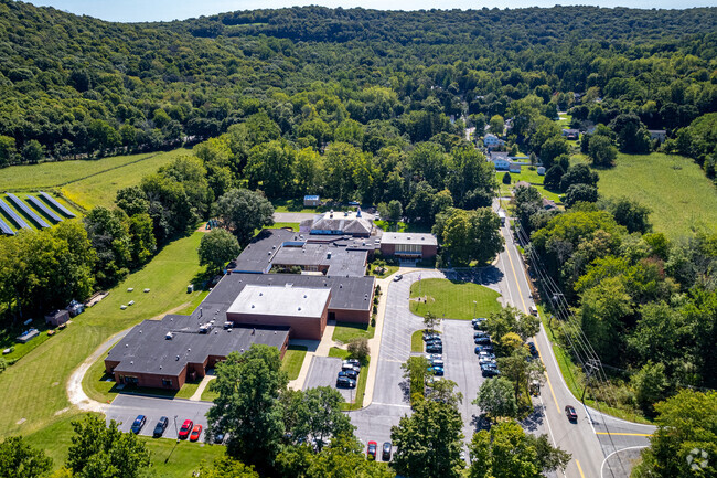 Students can attend Allamuchy Township Elementary School.