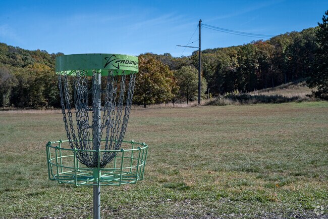 Pinehurst Park has a 9 hole disc golf.