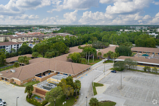 Lely Elementary school in Fort Myers sits conveintly in the middle of the neighborhood.
