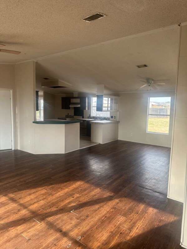 224 Troy View Dr, Troy, TX 76579 - photo 4