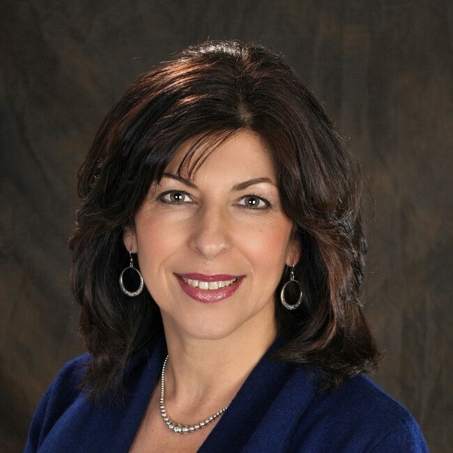 Lydia Vessels Real Estate Agent in Huntingdon Valley, PA