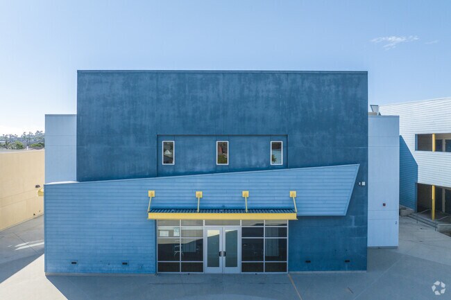 There are over 500 students from all around Oxnard, Ca that attend Harrington Elementary School.