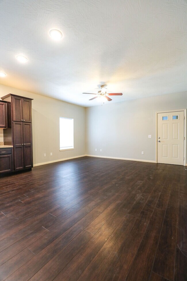 Bears Tower, Springfield, MO 65806 - photo 2