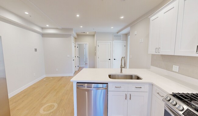 165 Allston St unit 2, Boston, MA 02134 - photo 2