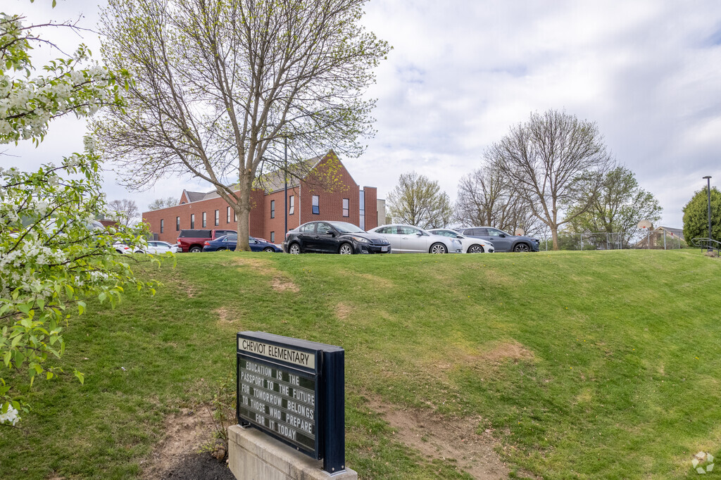 Cheviot Elementary School is located in the Cheviot, neighborhood Cincinnati Ohio.