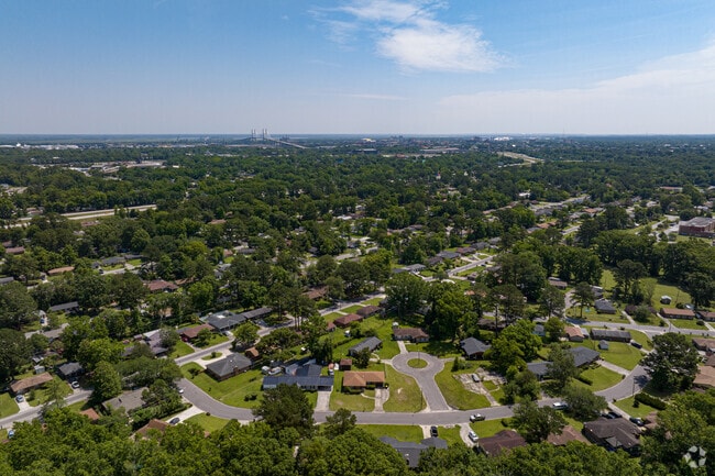 Aerial perspective curved roads and cul-de-sacs in Cloverdale.