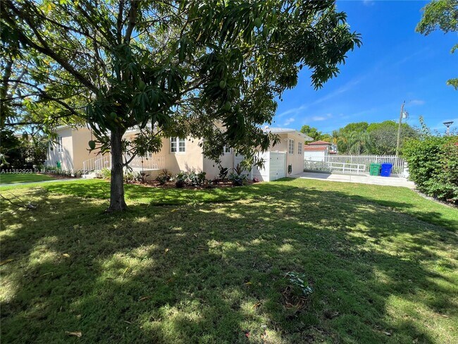 650 SW 26th Rd, Miami, FL 33129 - photo 5
