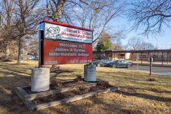 Cotten Intermediate School receives an overall C- grade from niche.com.