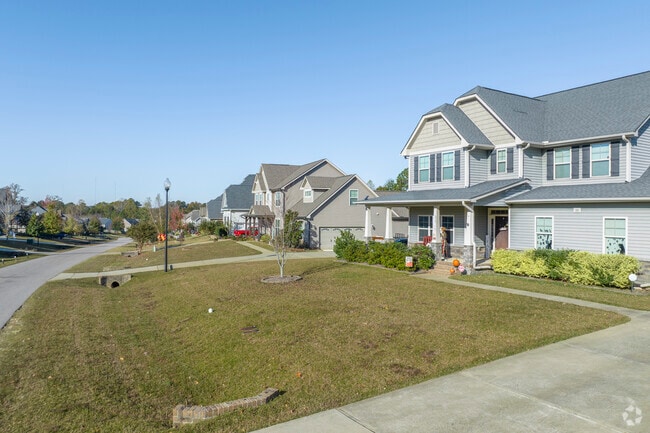 Most Archer Lodge communities offer residents large yards and quiet neighborhoods.